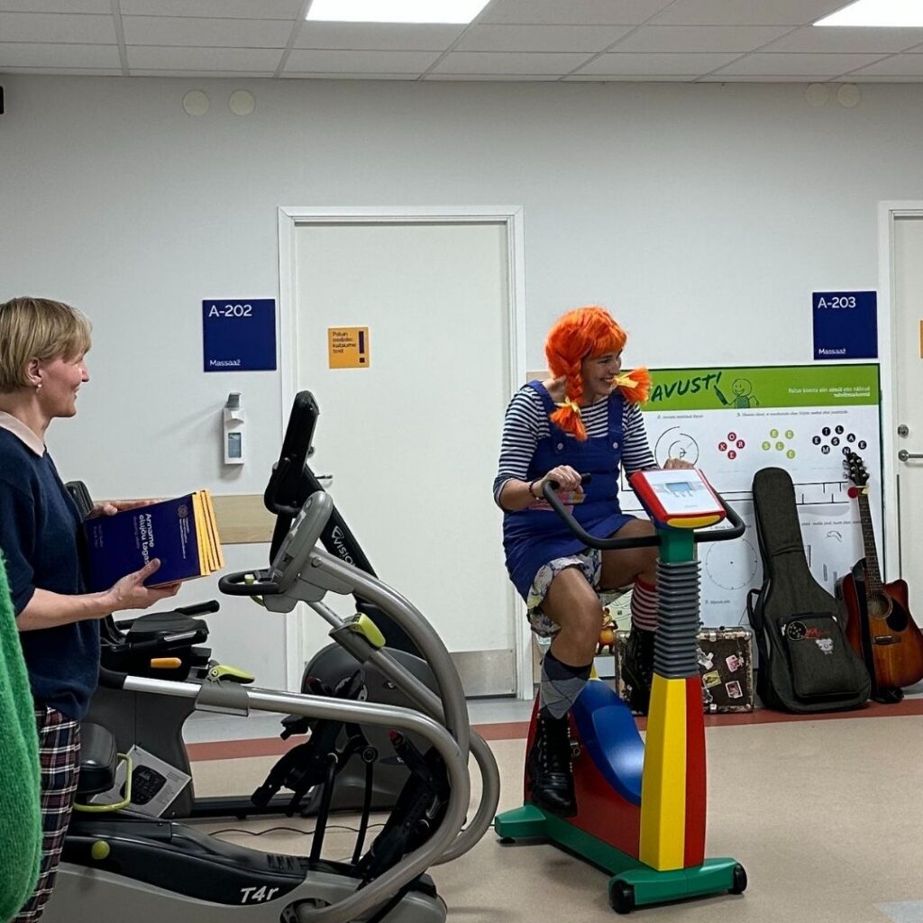 Laste velotrenažöör HNRK siseterviserajal - foto Sylvia Kandla