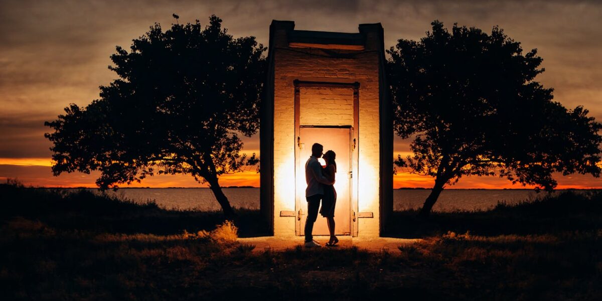 Photo by Вадим Биць: https://www.pexels.com/photo/silhouette-of-a-couple-kissing-on-the-beach-15418620/
