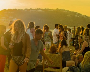 Photo by Osvaldo Coelho Jr.: https://www.pexels.com/photo/crowd-of-people-gathering-during-golden-hour-1117256/