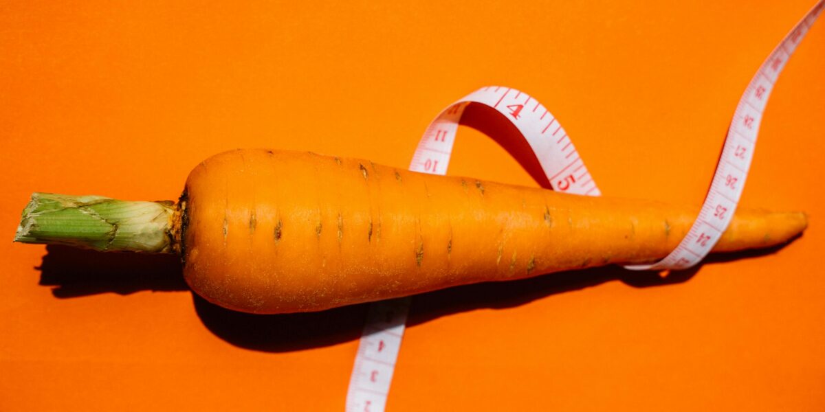 Photo by Anna Tarazevich: https://www.pexels.com/photo/carrot-on-orange-background-5621246/