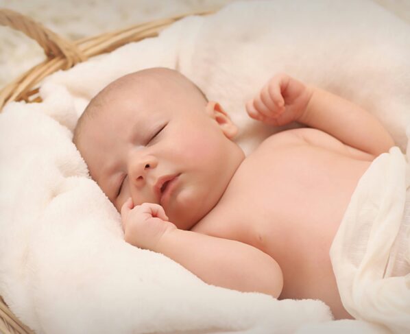 Photo by Pixabay: https://www.pexels.com/photo/baby-sleeping-on-white-cotton-161709/