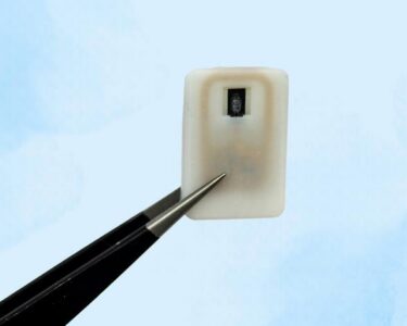 A new implantable device carries a reservoir of glucagon that can be stored under the skin and could save diabetes patients from dangerously low blood sugar. MIT