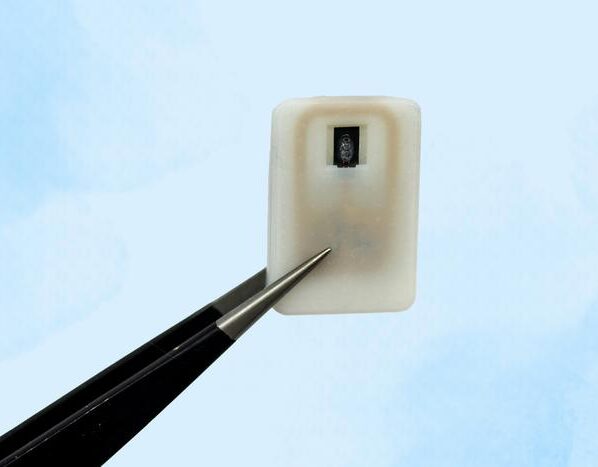 A new implantable device carries a reservoir of glucagon that can be stored under the skin and could save diabetes patients from dangerously low blood sugar. MIT