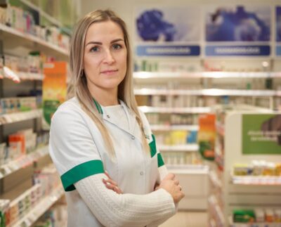 Võru Rimi Benu apteegi farmatseut Helina Kivi. Foto: Jassu Hertsmann.