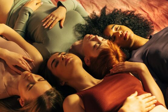 Photo by KoolShooters : https://www.pexels.com/photo/women-lying-on-the-floor-7324369/